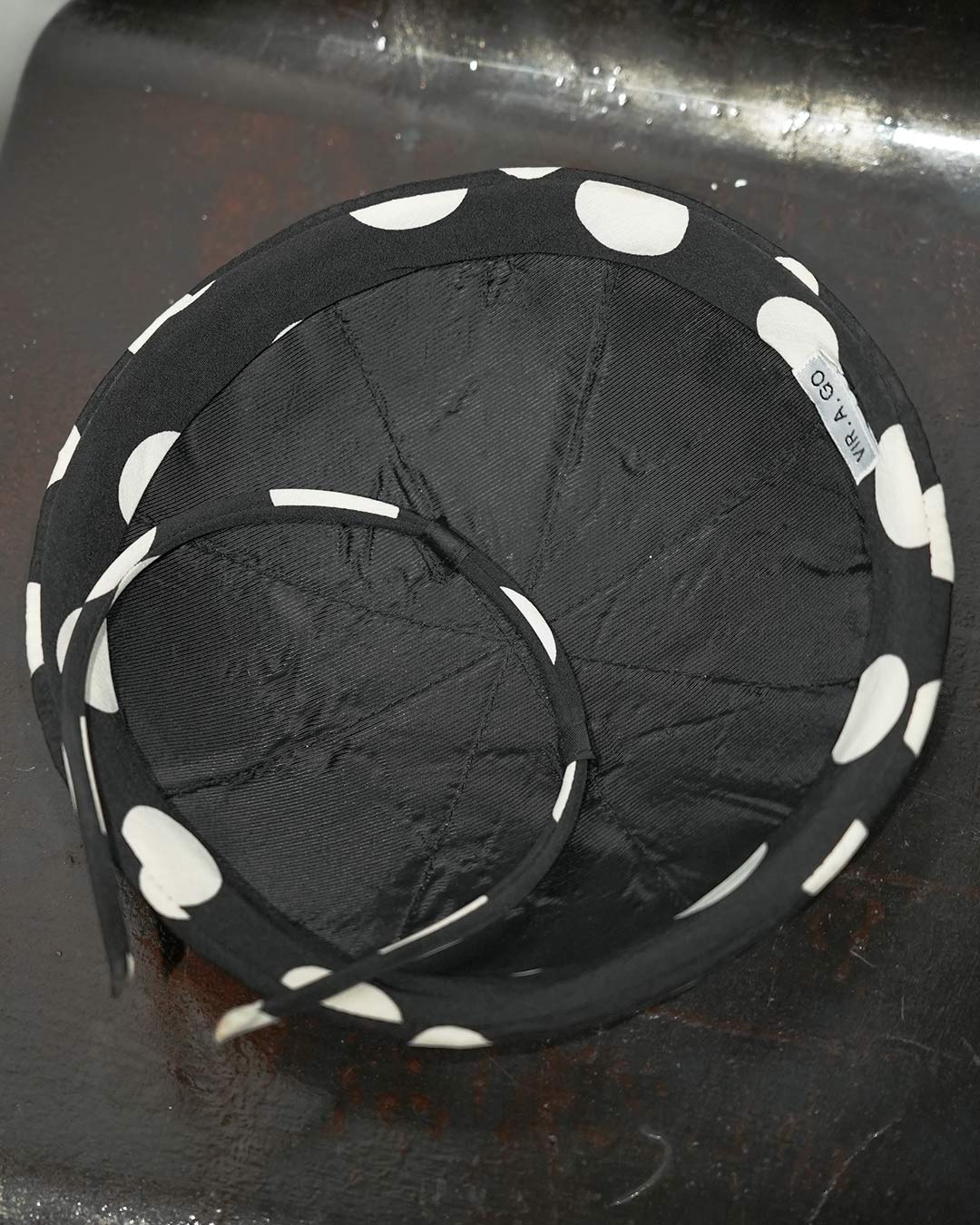 کلاه فاسیناتور خال خالی — تصویر 2